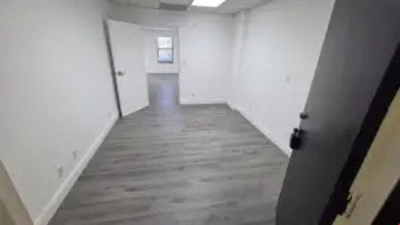 805 SF Suite 224 Professional and Medical Office Space
