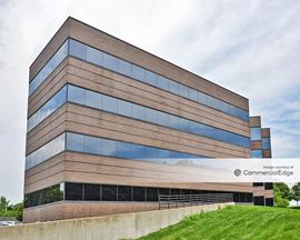 425 South Woods Mill Road