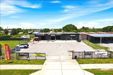 Industrial space for Sale at 3593 Veronica S Shoemaker Blvd in Fort Myers