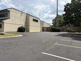 2805 E Zion Rd