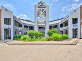 MacArthur Court