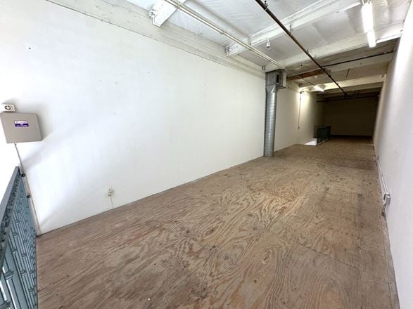 Fashion D. Commercial Lofts/Showrooms