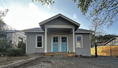 2118 Oxford Ave