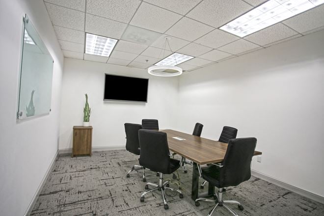400 Corporate Pointe