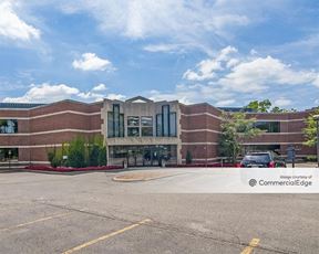 Square Lake Office Park II