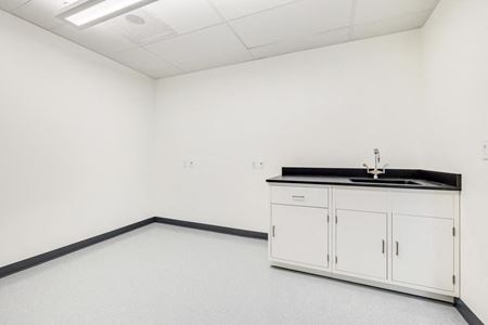 304      Space Photo Gallery 15