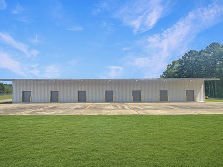 Photo of commercial space at 800 Industrial Circle in Phenix City