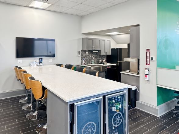 Regus - Grosse Pointe Park - Mack Ave
