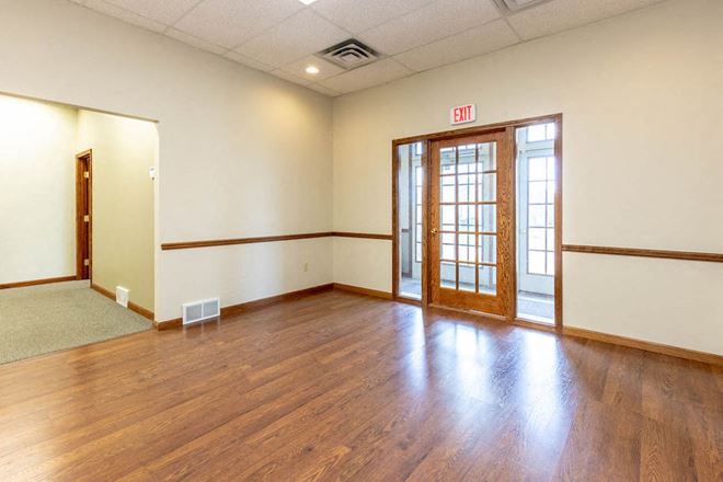 90 Professional Parkway  - Medical & Professional Offices