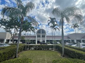 Boca Ray Plaza