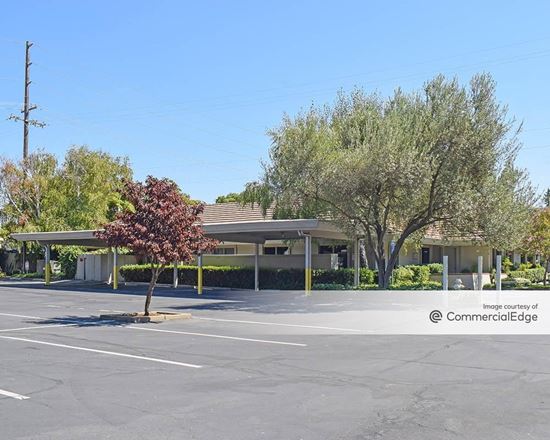 Watt-Fair Oaks Professional Center
