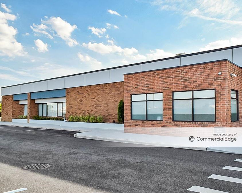 106 Charles Lindbergh Blvd 106 Charles Lindbergh Blvd Office Building