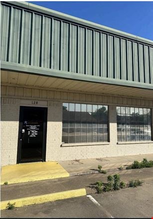 128 W Mall Dr