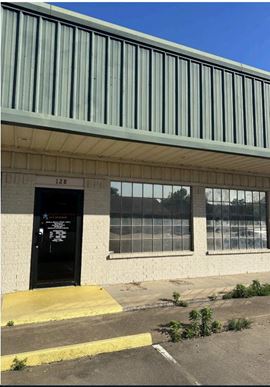 128 W Mall Dr