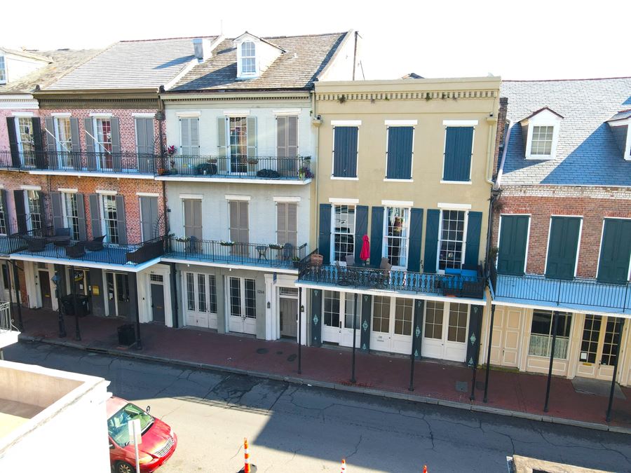 1210 Decatur St