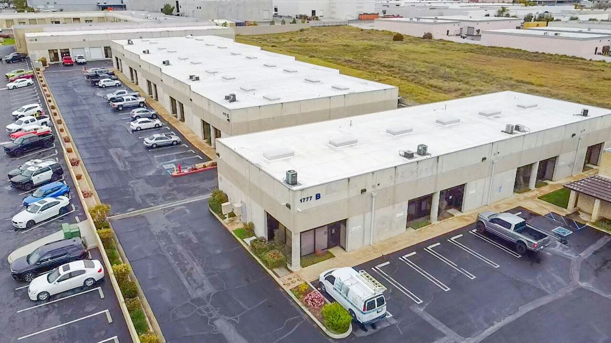 17777 W Arrow Rte