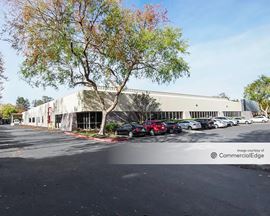 535 Oakmead Pkwy