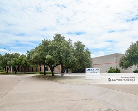 Photo of commercial space at 11221 Pagemill Road in Dallas