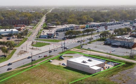 Photo of commercial space at 5201 Avenue H in Rosenberg