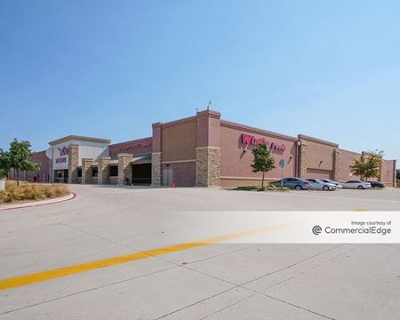 Photo of commercial space at 1122 West Centerville Road in Garland