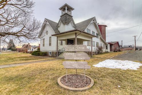 Versatile Church Building in Tieton, WA
