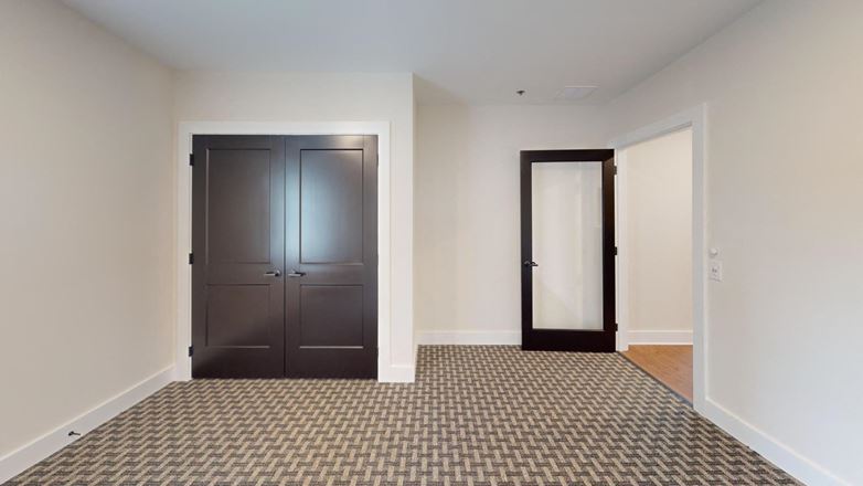 220 W Gay St