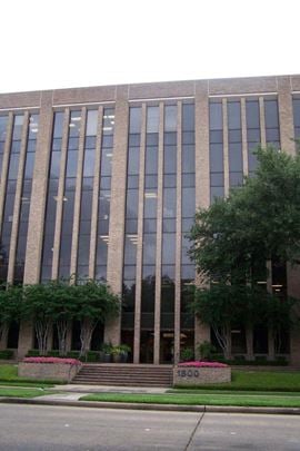 1800 St James Place