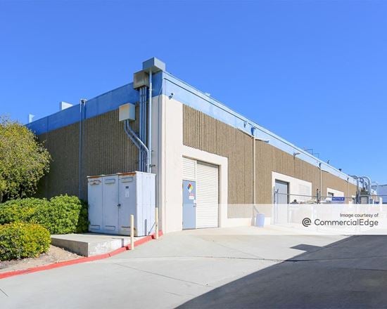 9599 & 9617 Distribution Avenue