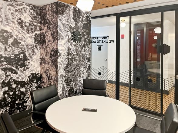 Spaces - Chicago - 332 S Michigan Avenue