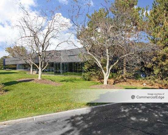 Crossroads Corporate Center - 20825 Swenson Drive