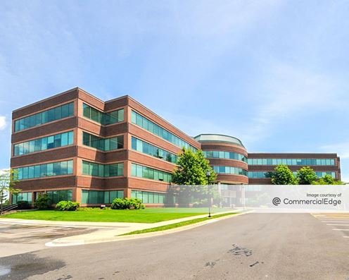 Hamilton Lakes Business Park - 333 Pierce Road