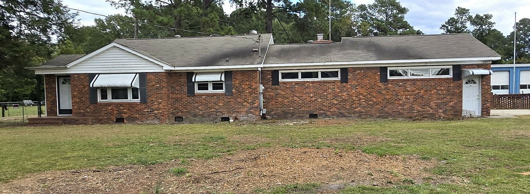 2617 & 2619 Hope Mills Road | Commercial & Flex Space Opportunity