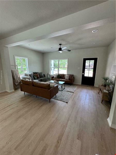 Photo of commercial space at 1104 Berkeley St in College Station