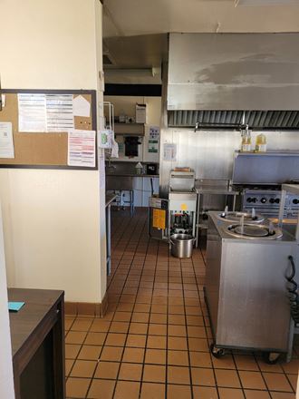 Commercial Kitchen For Lease