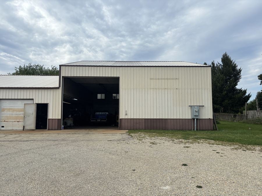 207 N 4099th Rd