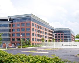 Corporate Center of Northbrook - 1033 Skokie Blvd