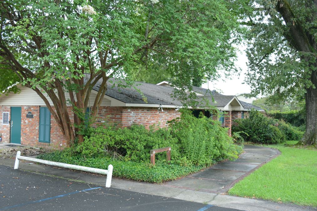 16044 Tiger Bend Rd