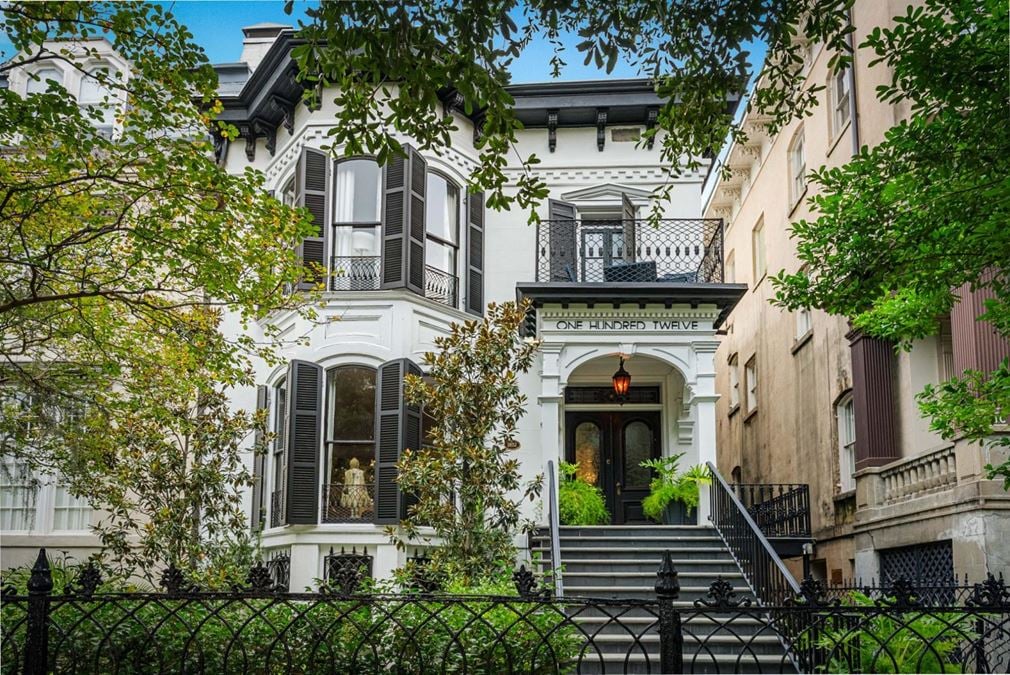 112 W Gaston St