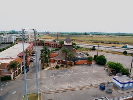 Retail space for Rent at 2000 E CHILDS AVE in MERCED