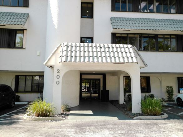 200 West Palmetto Park Road