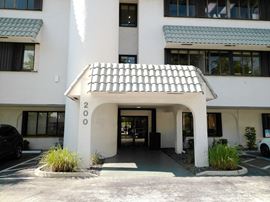 200 West Palmetto Park Road