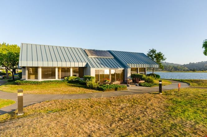 Shelterpoint Business Center
