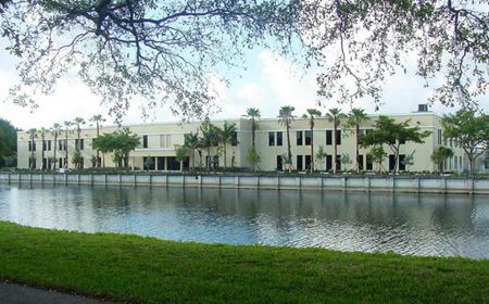 Office space for Rent at 895 SW 30th Ave in Pompano Beach
