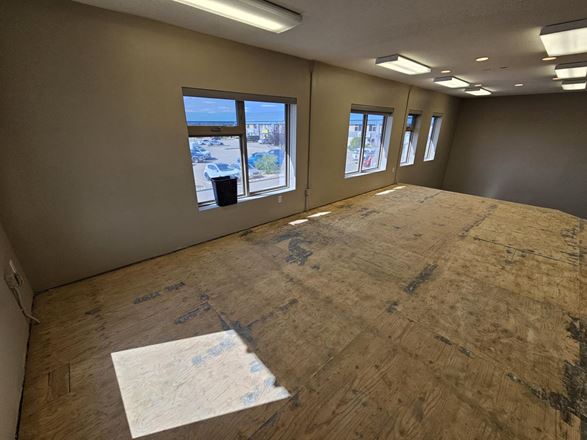 7471 Edgar Industrial Bend - Unit 24