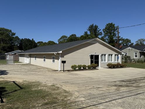 3,200 SF Showroom with Warehouse