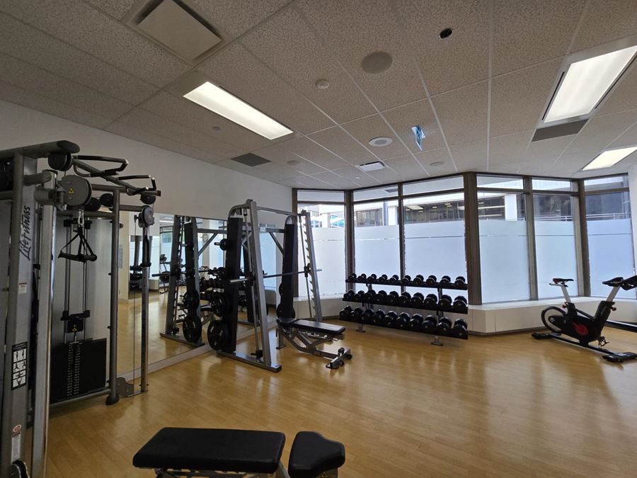 7366AvenueSWCalgary,AB