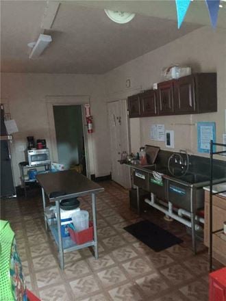 3568 Fulton Rd