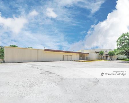Commercial space for Rent at 13108 Euless Street in Euless