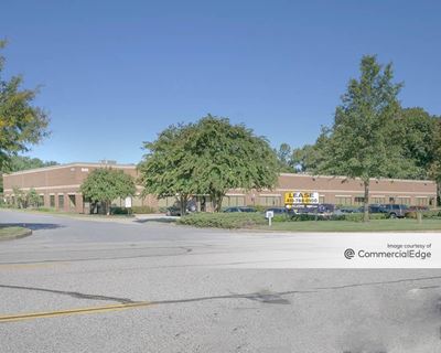 Cromwell Business Park - 820 & 890 Airport Park Road
