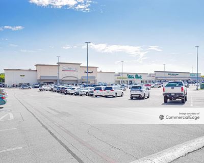 Ridglea Plaza